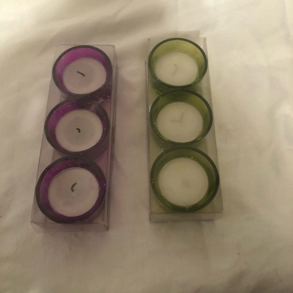 6 tea lights with holders 3 green 3 purple